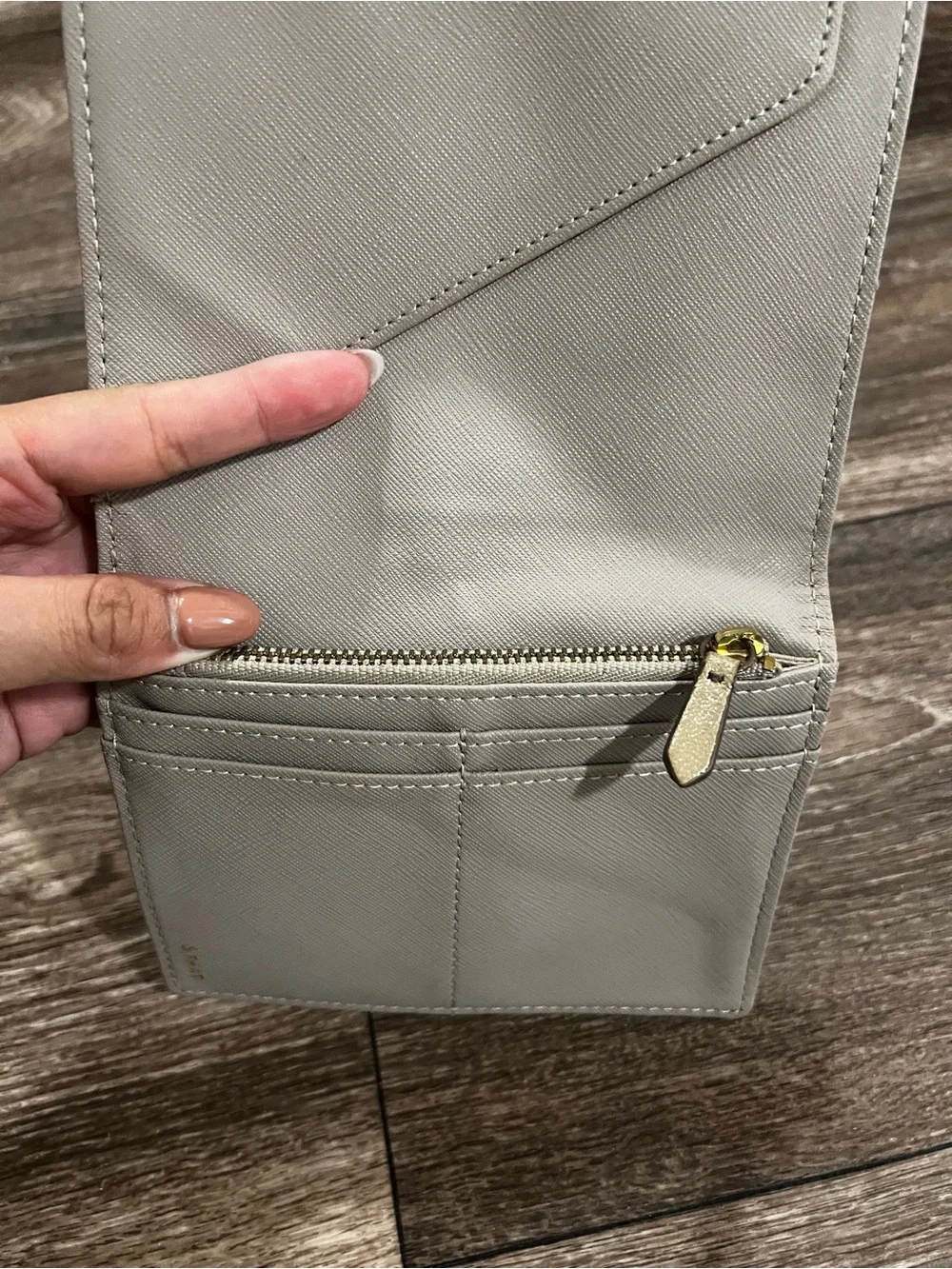 FOSSIL Passport Holder Goat-Hide Leather Travel Wallet - Metallic Gold